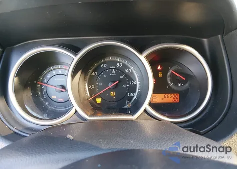 2011 Nissan Versa 1.8S z USA, uszkodzony, nr VIN 3N1BC1CPXBL445790